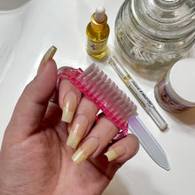 Load image into Gallery viewer, Nail Brush