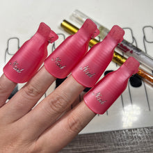 Load image into Gallery viewer, Nail Polish Remover Clip (Set of Ten Finger Caps Pieces)