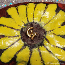 Load image into Gallery viewer, π Peaches Over the Moonπ || Gold Tone Nail Art Charm || Cat Flatback Stud