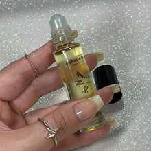 Load image into Gallery viewer, Miracle Roller || Miracle GrowTH Cuticle & Nail Oil || 10 ml Rollerball Applicator