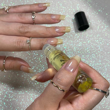 Load image into Gallery viewer, Miracle Roller || Miracle GrowTH Cuticle & Nail Oil || 10 ml Rollerball Applicator